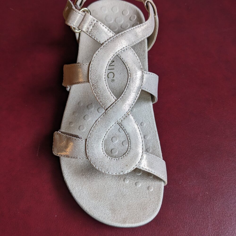 NWOT - Vionic Rose Gold Jodie Sandals sz 9